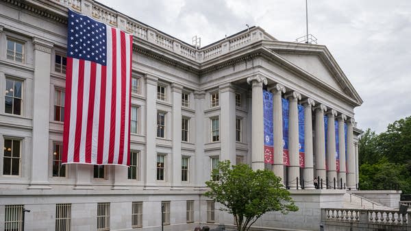 Which businesses should have to disclose foreign ownership?