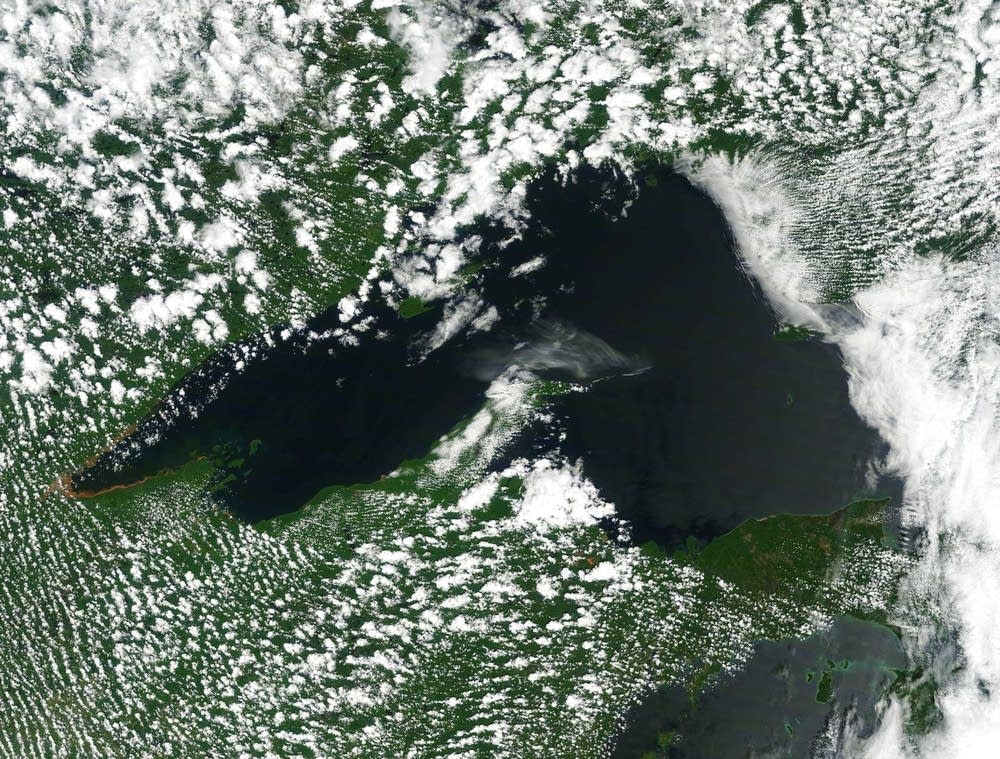 Lake Superior satellite image