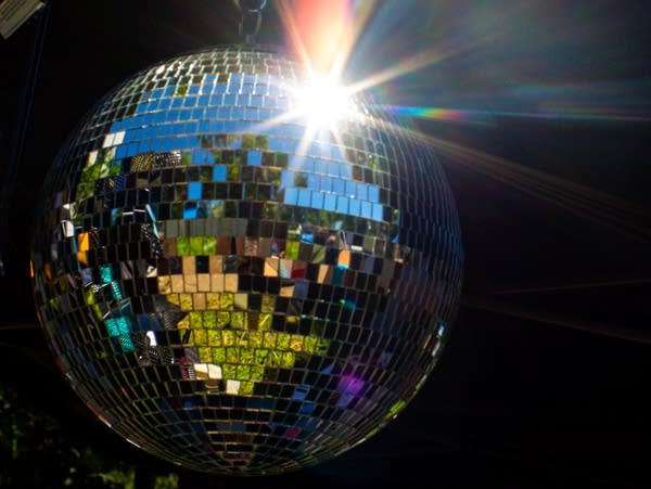 Coffee Break: Disco!