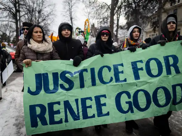 Protesters gather in Powderhorn Park after ICE agent kills Renee ...