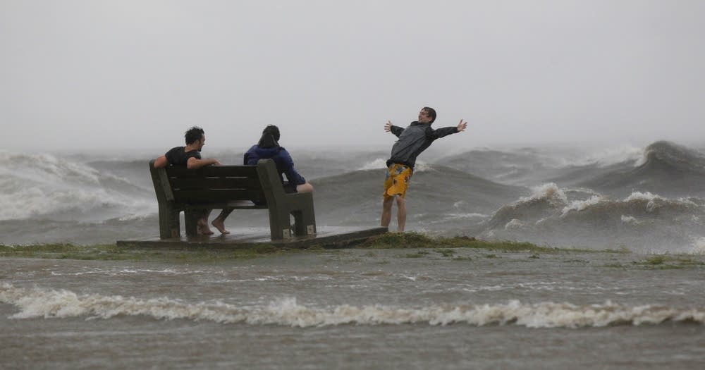 Hurricane Isaac makes land
