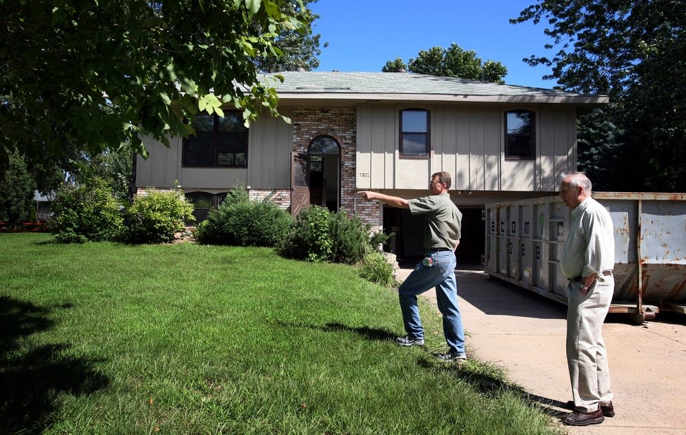 Rehabbing foreclosed properties