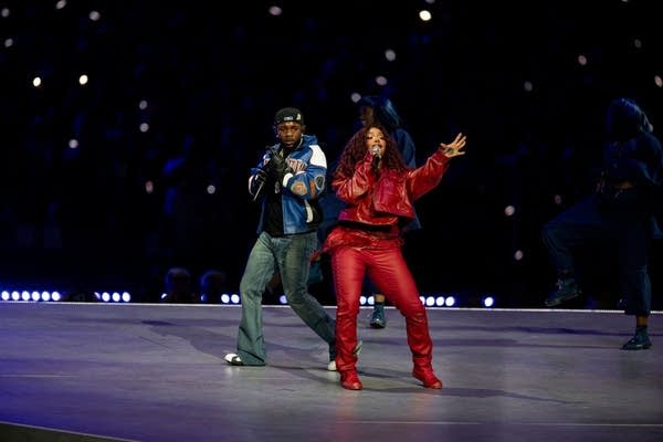 Kendrick Lamar performs with SZA during Apple Music Super Bowl LIX Halftime Show at Caesars Superdome on February 09, 2025 in New Orleans, Louisiana. 