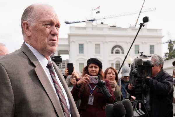 Who is Tom Homan, the Trump administration’s new lead on Minnesota immigration crackdown?