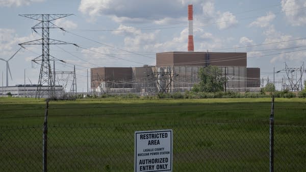 A nuclear power plant near Marseilles, Illinois.