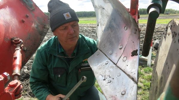 Eamonn Tracy won the 2018 World Plowing Championships.