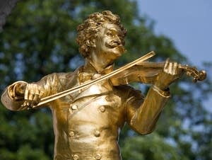 Johann Strauss statue in Vienna