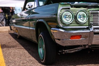 the front of a 11960s Chevy Impala
