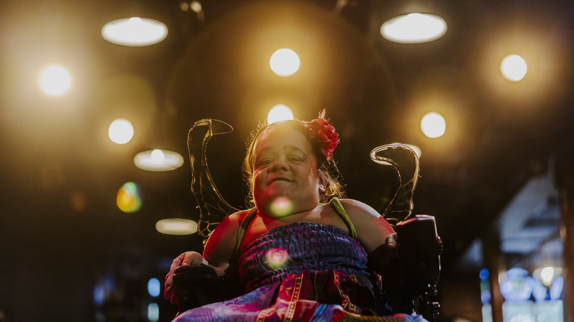 Duluth musician Gaelynn Lea debuts new play, continues work to make stages more accessible - Vimarsana News