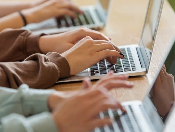 AI in schools: St. Paul teacher says it's 'like bringing a forklift to the gym'