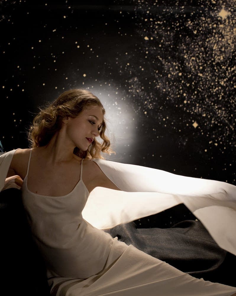 05cde8-20151021-joanna-newsoms