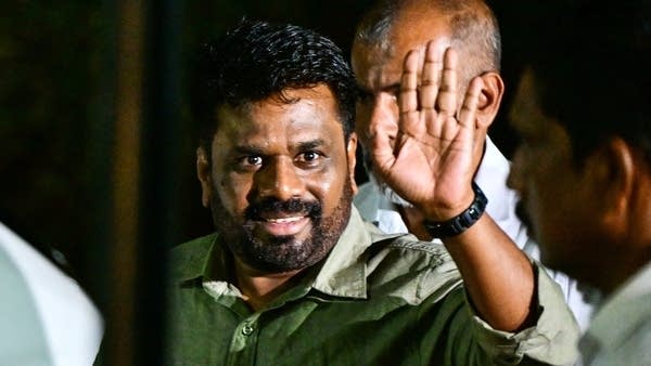 Sri Lanka swears in new president