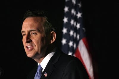 Tim Pawlenty speaks in Chicag0