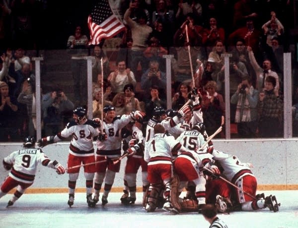 94ace6-20260205-miracle-on-ice-hockey-600 Revisit memories of the 'Miracle on Ice' of the 1980s with the arrival of the Olympics with the favorite USA