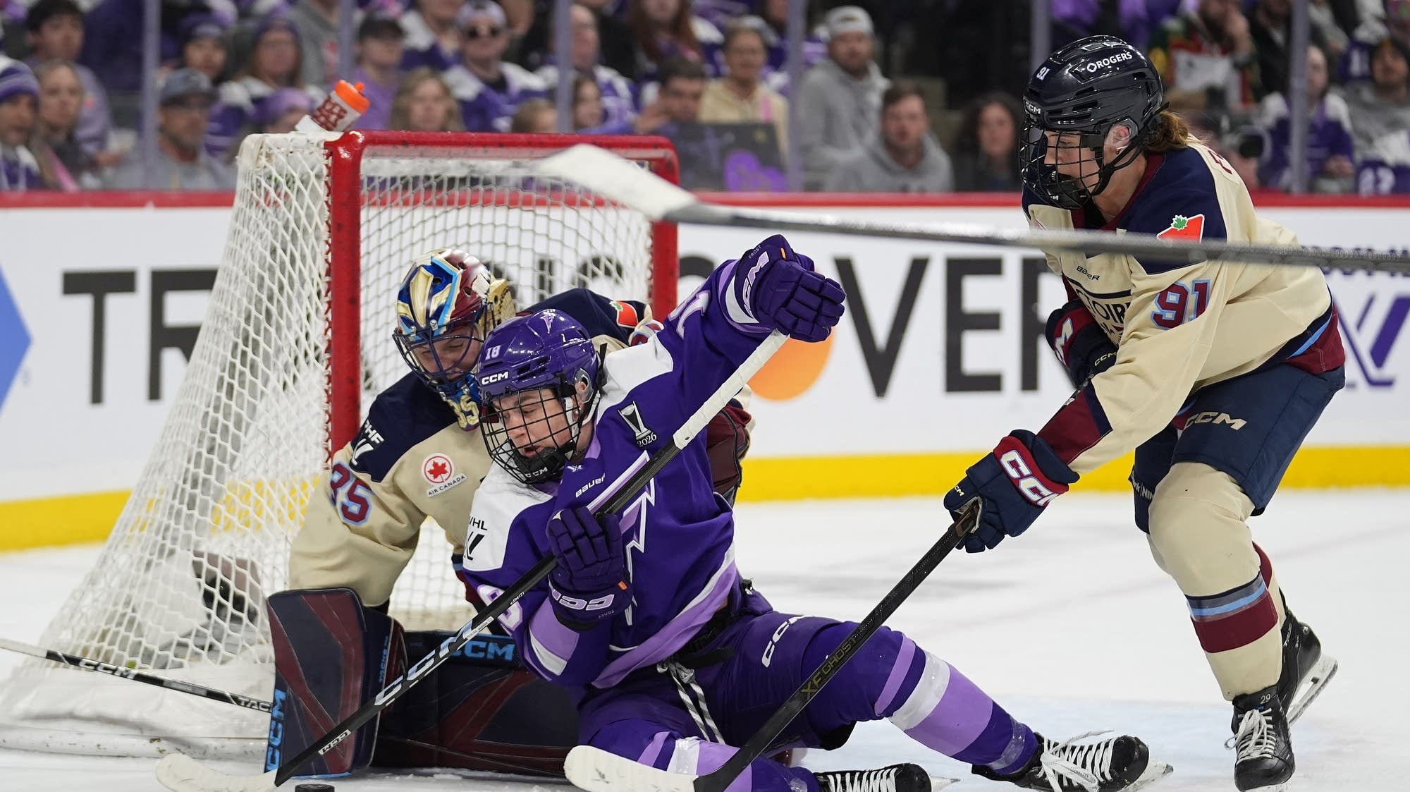Morin scores twice, Frost beat Victoire 3-1 to force Game 5