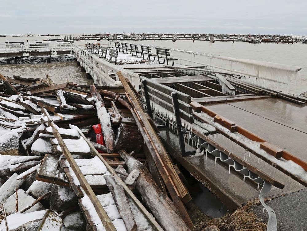 High winds, flooding cause major damage along Lake Michigan shore in