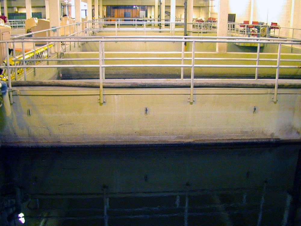 Filtering pools