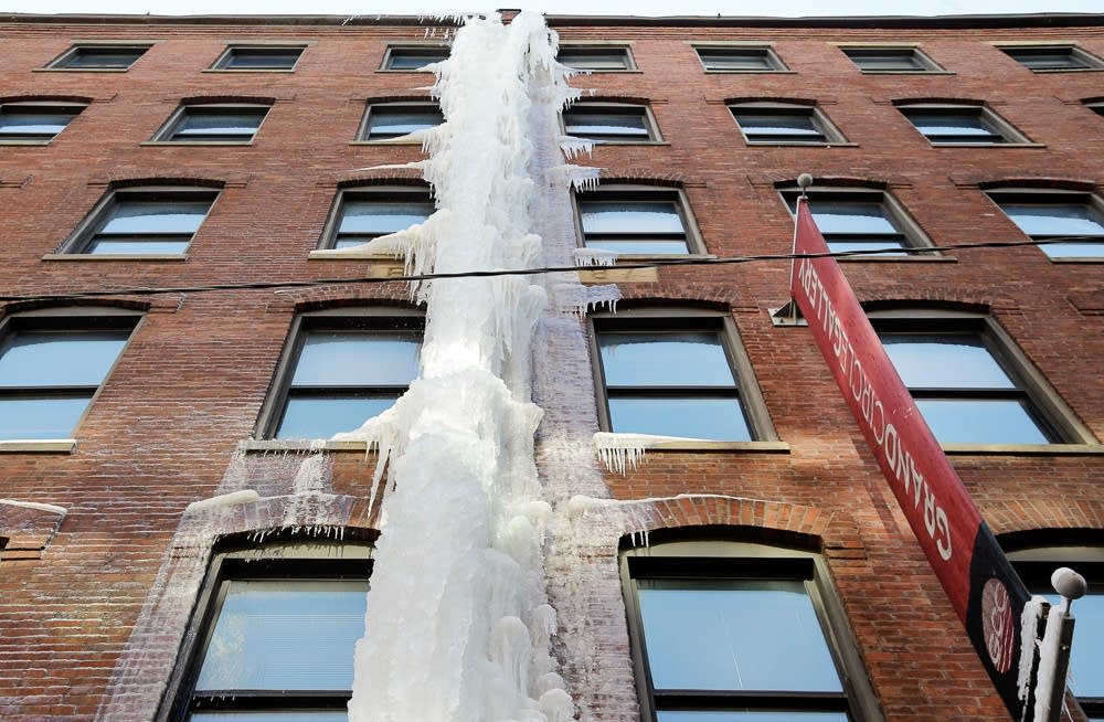Ice along Boston building