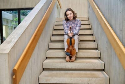 Violinist Ariana Kim sews an (un)common thread on latest album