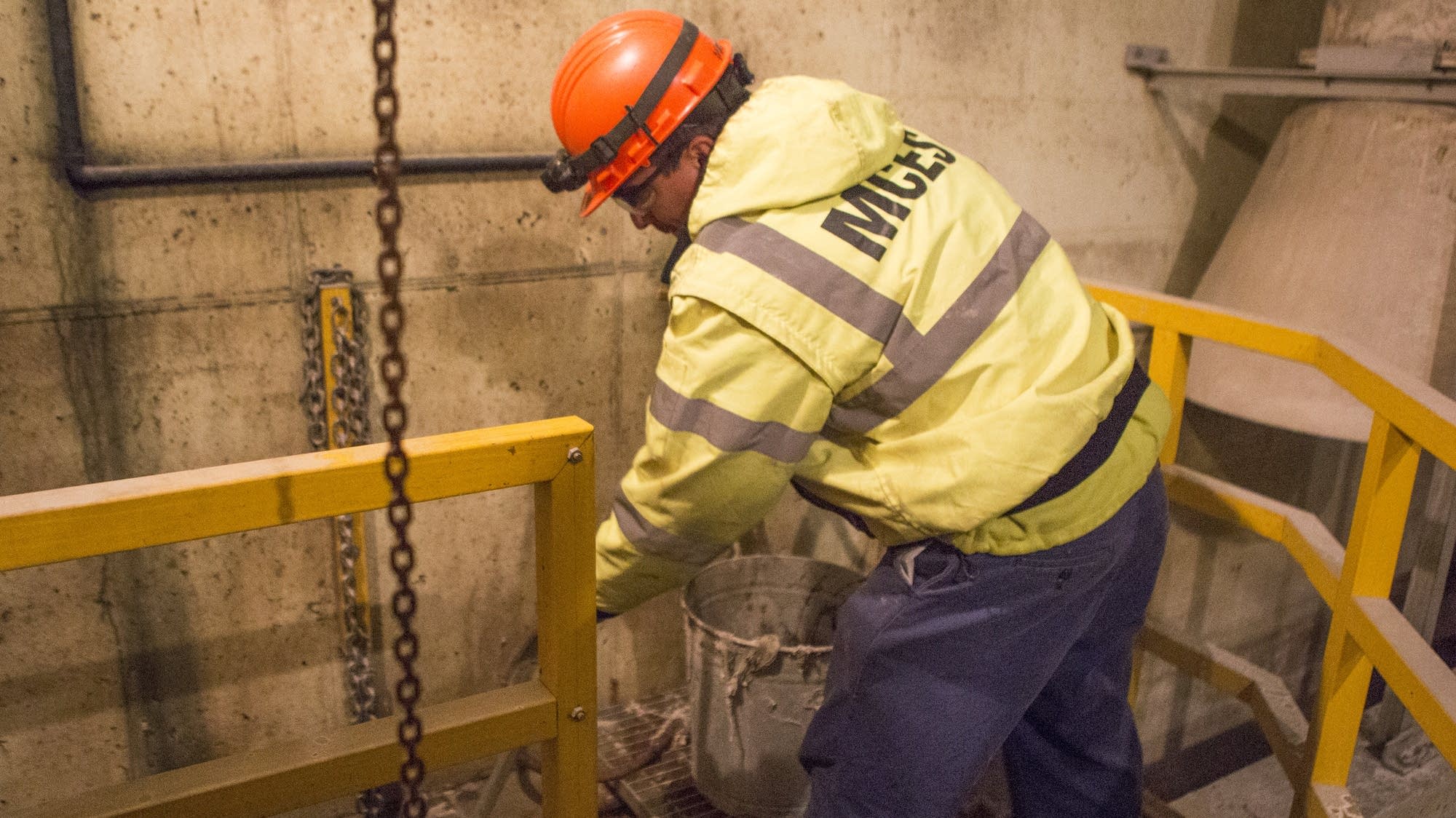 To avoid 'fatbergs,' keep grease, wipes out of sewer MPR News