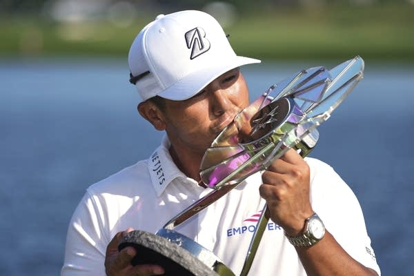 Kurt Kitayama wins 3M Open, beating Sam Stevens by 1 for his 2nd PGA Tour victory