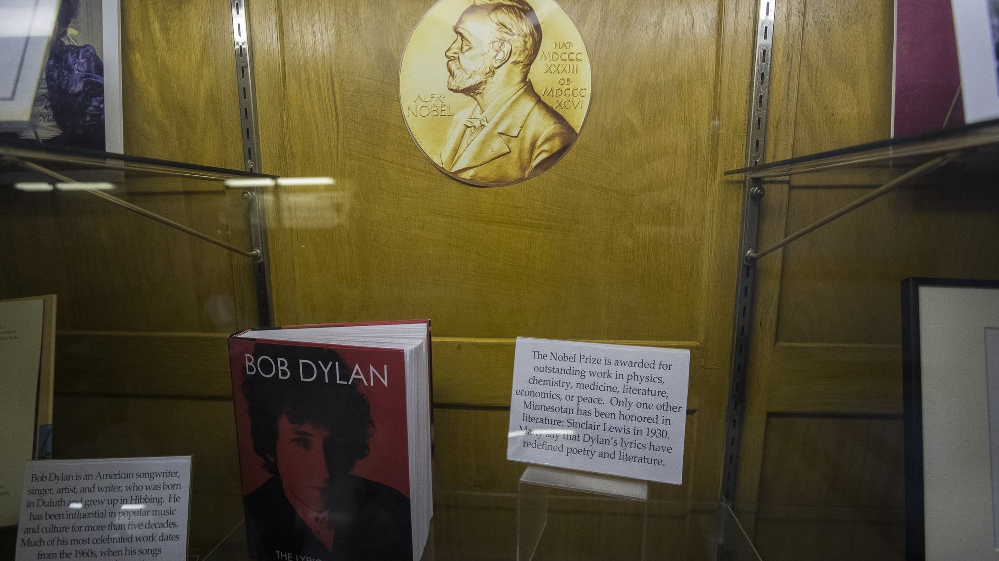 Bob Dylan's hometown of Hibbing struggles with how to honor its most