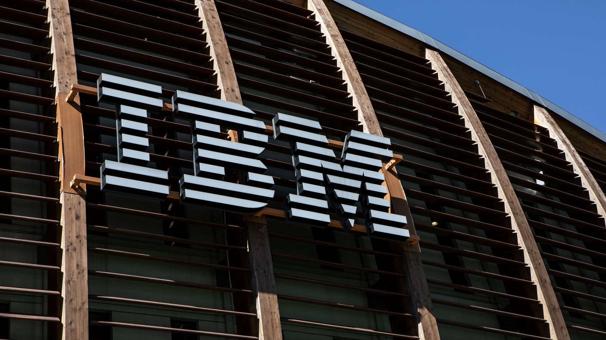 IBM and other old school tech companies feel the AI pinch