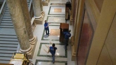 Moving day at Capitol