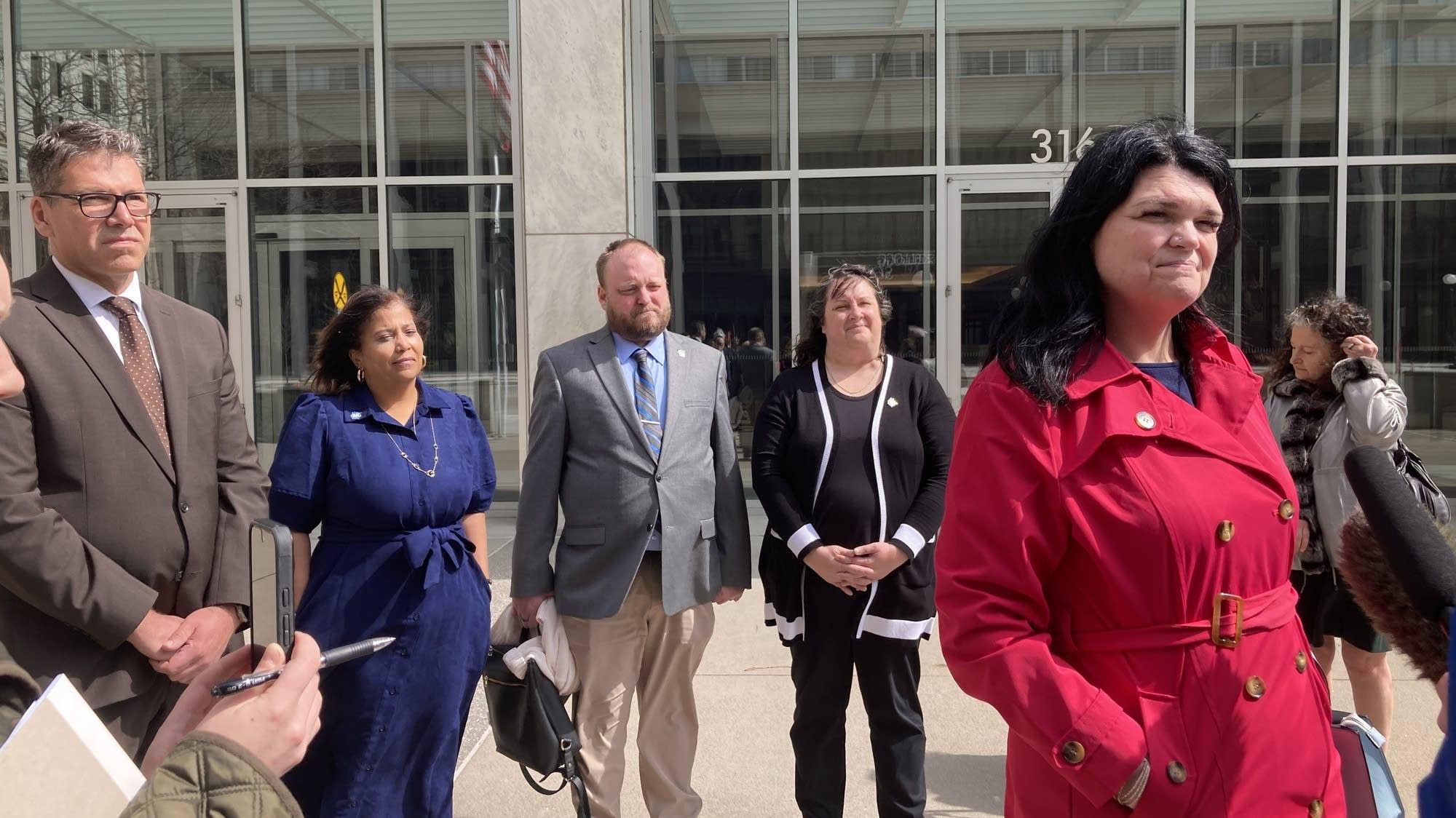 Judge hears arguments to keep ICE away from MN schools