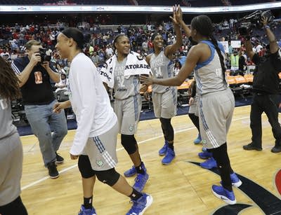 Plenette Pierson,Rebekkah Brunson,Sylvia Fowles,Temi Fagbenle