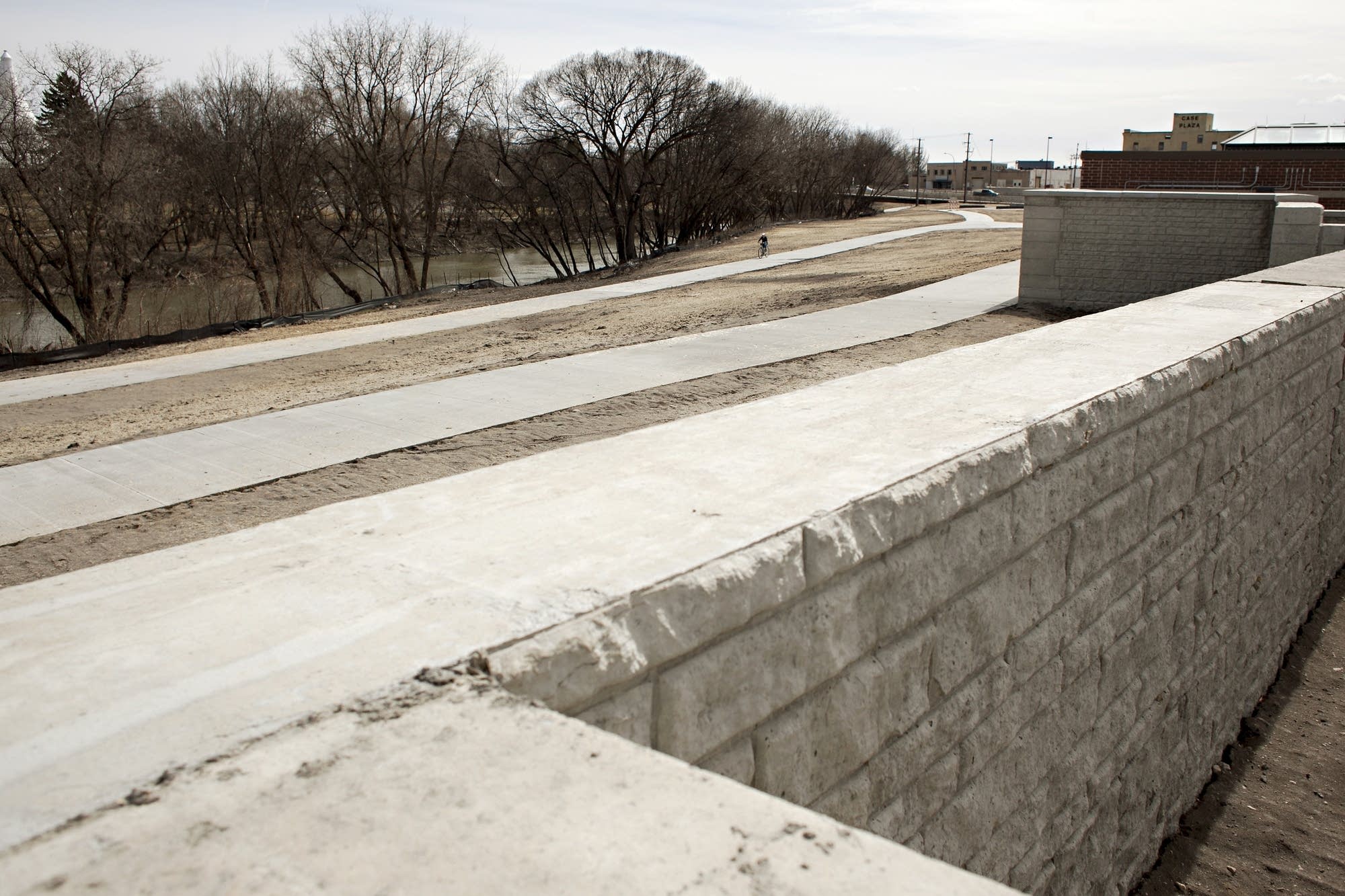 Recreation paths parallel to the Red River and a new flood wall