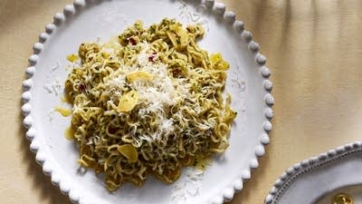 Aglio e Olio Ramen (Italian Garlic and Oil Pasta)