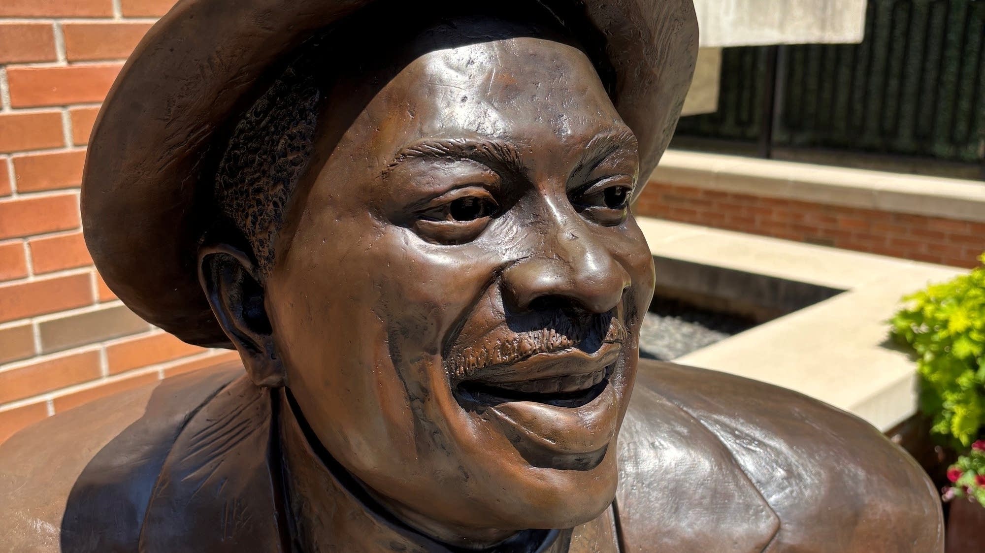 How a 63-year-old took statue restoration from a side hustle to full-time job