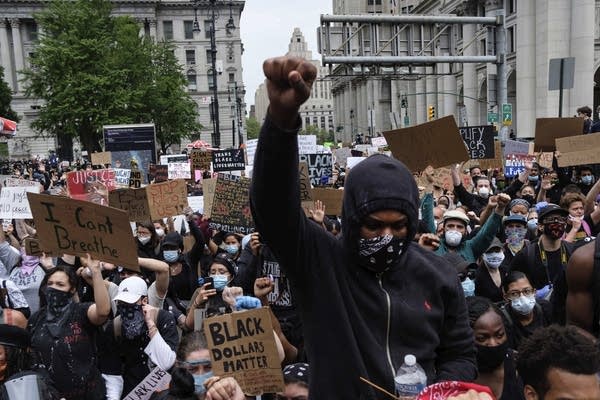 Nation's streets calmest in days, protests largely peaceful