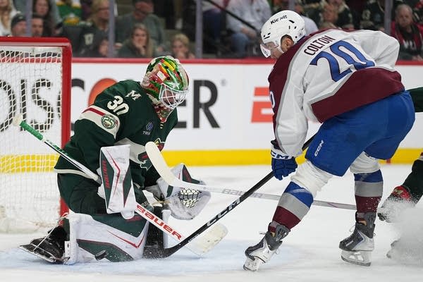 Jesper Wallstedt makes a save against Avalanche 