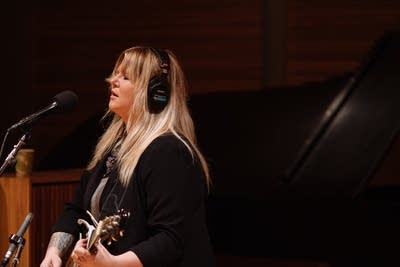 Kari Arnett performs at Radio Heartland