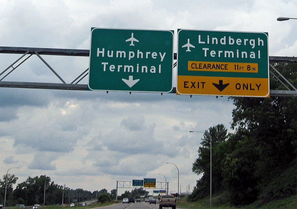 airport location signs