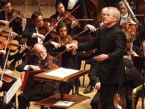 Osmo Vanska conducts the Minnesota Orchestra