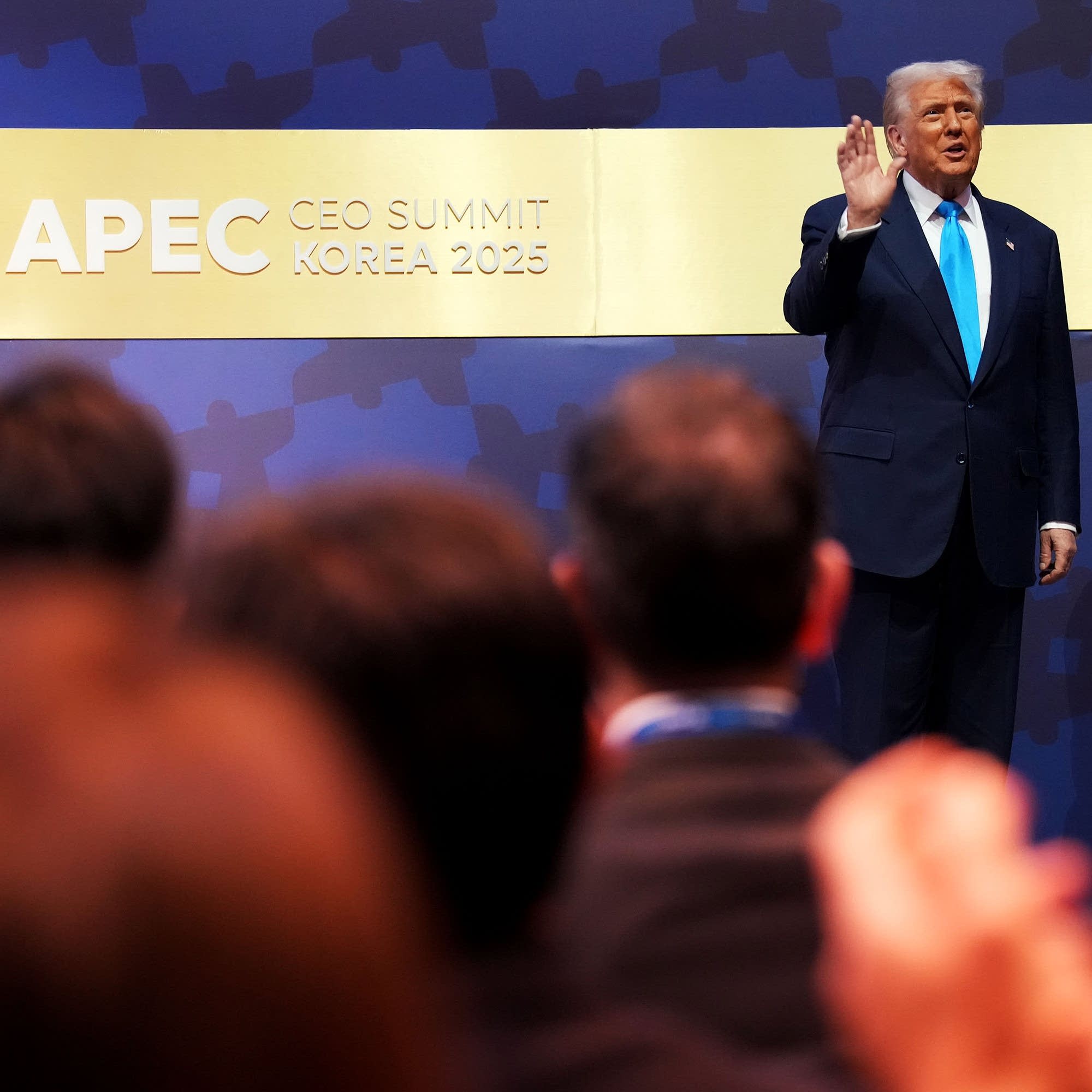 South Korea hosts President Trump as trade tensions linger South Korea hosts President Trump as trade tensions linger