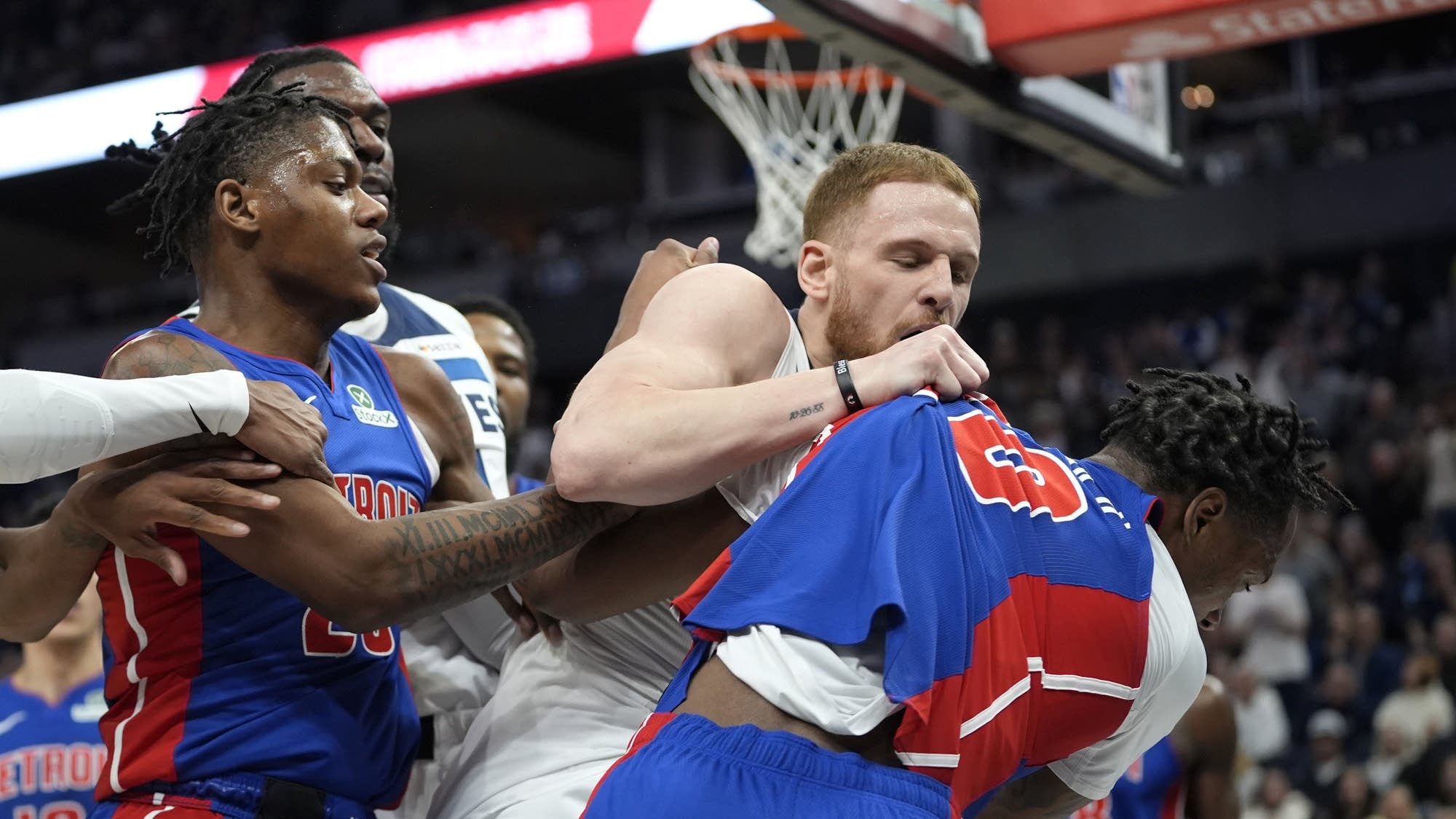 Reid, DiVincenzo suspended for roles in altercation | MPR News