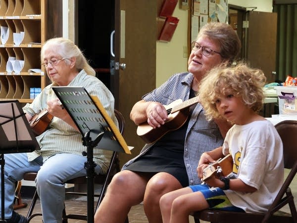 In this west-central Minnesota town, fiddle jams draw players from ages 3 to 86
