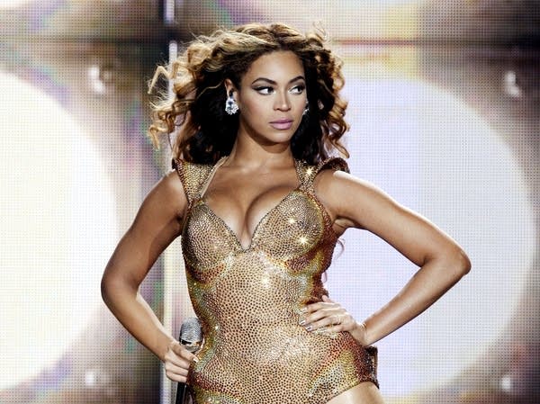 Singer Beyonce performs at the Staples Center on July 13, 2009 in Los Angeles, California.