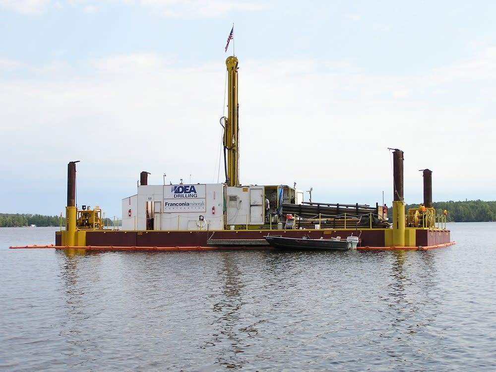 Drilling barge
