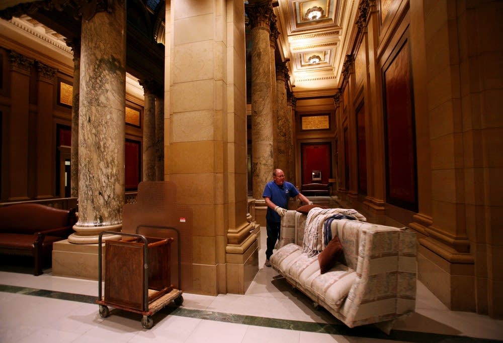 State Capitol moving