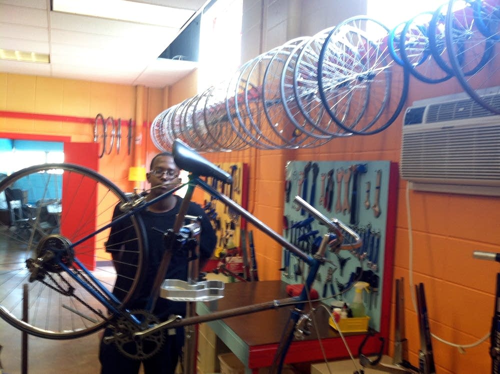 Adnan Kahin, Spokes volunteer