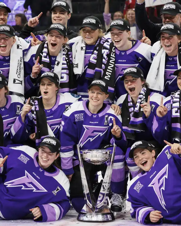 氷川ケイ EXPRESS LIGHT PICKLEBALL – K-Swiss US