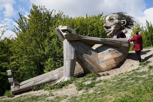 'Long Leif' siblings go indoors as Detroit Lakes troll artist stages first museum exhibit 