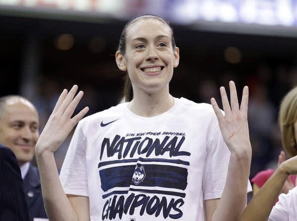 Women win national championship while sportswriter sulks