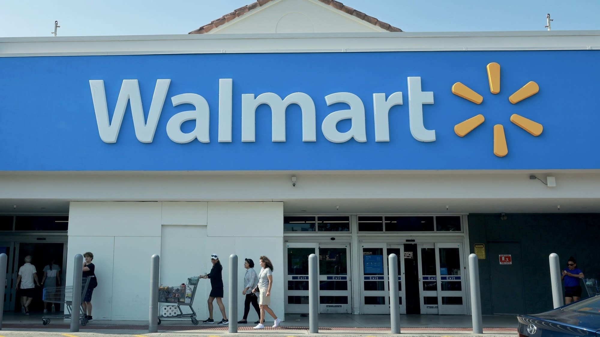 Walmart’s newest growth market? More affluent shoppers