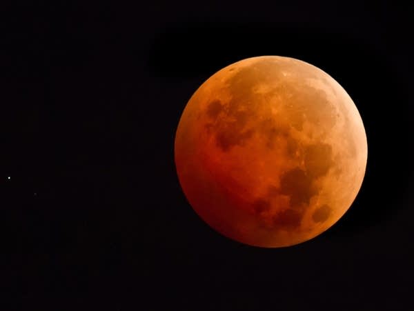 Coffee Break: Full Moon Eclipse